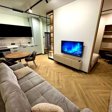 Короленка вул., 43