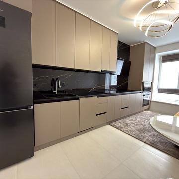 Приозерна вул., (Будинок 25)