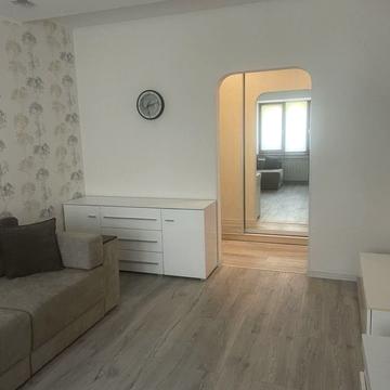 Слави бульв., 18