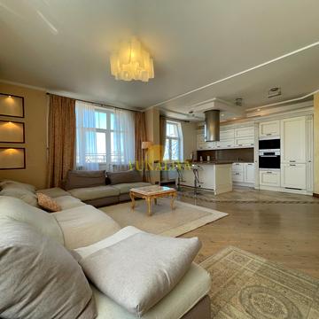 Григорія Сковороди вул., 6