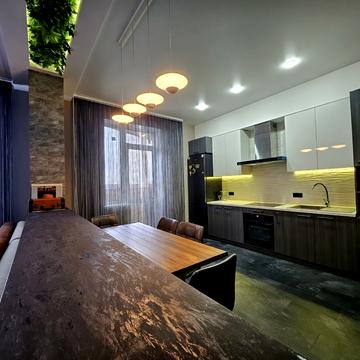 Виконкомівська вул., 24-Б