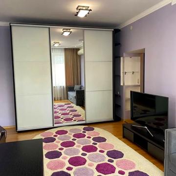 Лесі Українки просп. (Пушкіна), 11-А