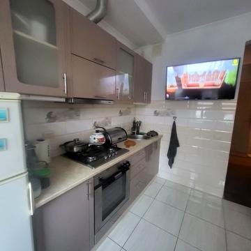 Гетьмана Павла Полуботка вул., 9