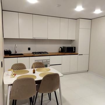 Андрія Сахарова вул., 10