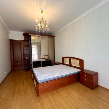 Євгена Коновальця вул. (Щорса), 36-Б