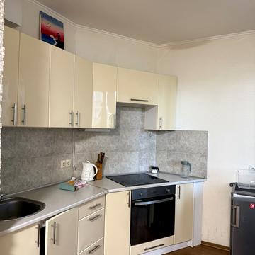 Софії Русової вул., 1