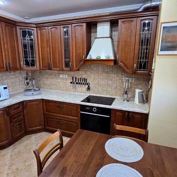 Олександра Мишуги вул., 12