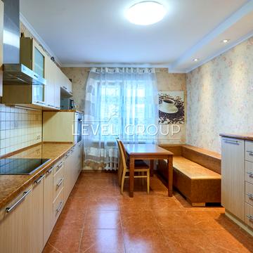 Європейського Союзу просп. (Правди), 31-А