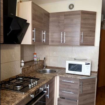 Набережна Перемоги вул., 60