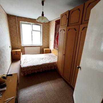 Героїв України вул. (Героїв Сталінграду), 12 к2