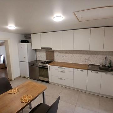 Сонячна вул., 14