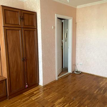 Ялтинська вул., 9-А