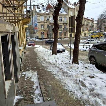 Євгена Гладишевського вул., 15