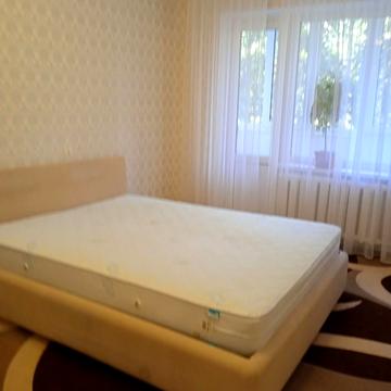 Академіка Заболотного вул., 32