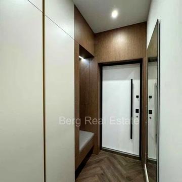 Василя Тютюнника вул. (Анрі Барбюса), 39