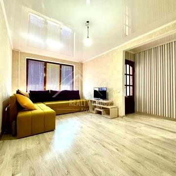 Тесленка вул., 27