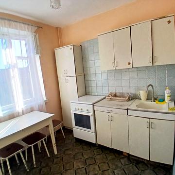 Олександра Довженка вул., 20