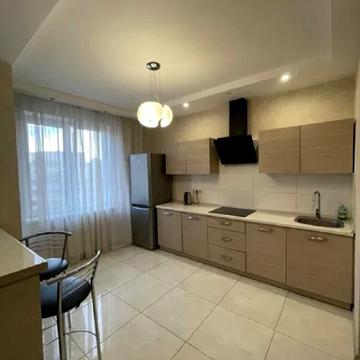 Дмитрівська вул., 75