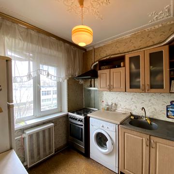 Володимира Івасюка просп. (Героїв Сталінграду), 44