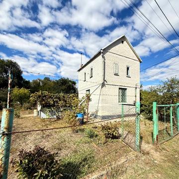 Травнева вул., 5