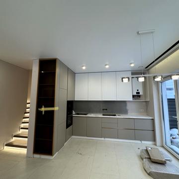 Полтавська вул.