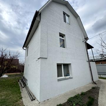 Трояндова вул., 11