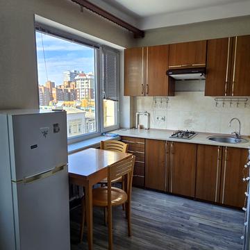 Велика Васильківська вул. (Червоноармійська), 129