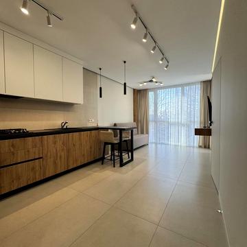 Пасічна вул., 84а