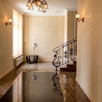 Липська вул., 12/5