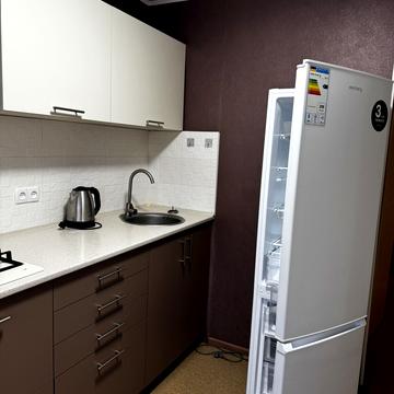 Михайла Грушевського вул., 6