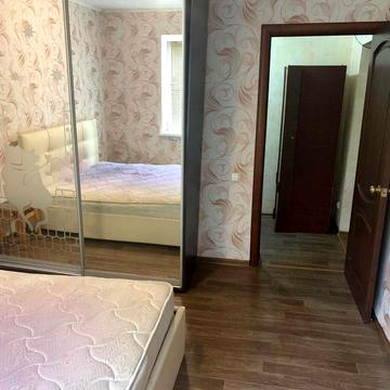 Героїв просп., 30