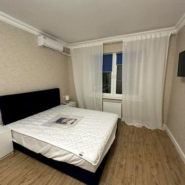 Бориса Гмирі вул., 20