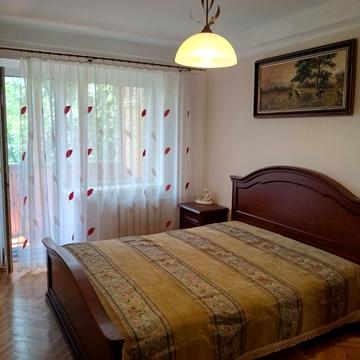 Русанівська набережна вул., 22