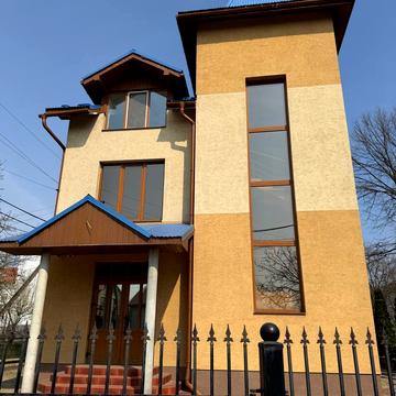 Рокосівська, 3