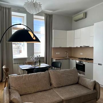 Рейтарська вул., 20/24