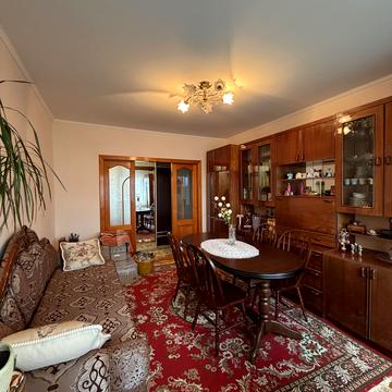 Василя Симоненка вул., 5а