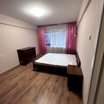 Михайла Максимовича вул., 9а