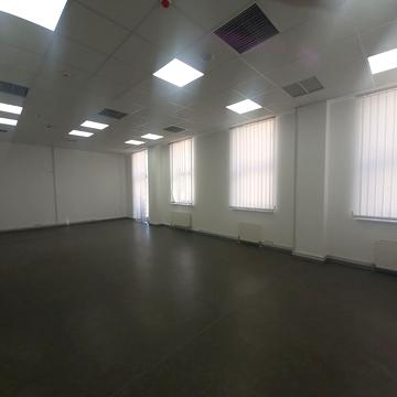 Кельнський бульв. (Катеринославський), 1