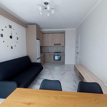 Кришталева вул., 1