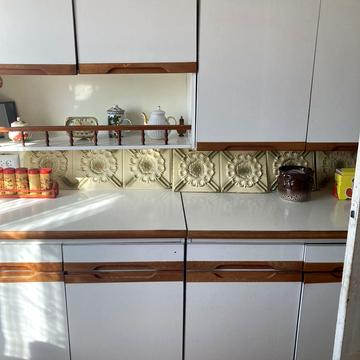 Українська вул., 60