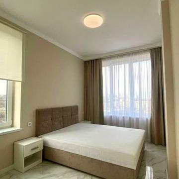 Набережна Перемоги вул., 68-А