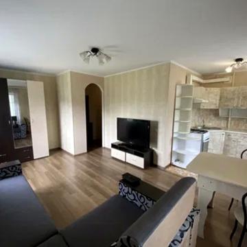 Академіка Янгеля вул., 3