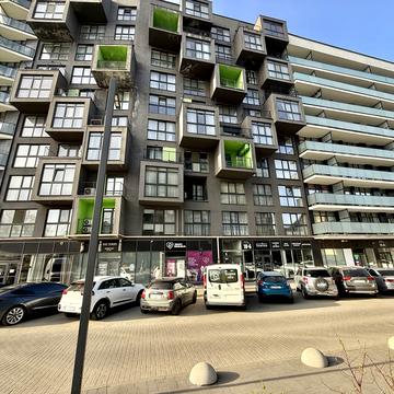 Вячеслава Чорновола просп. (), 16б