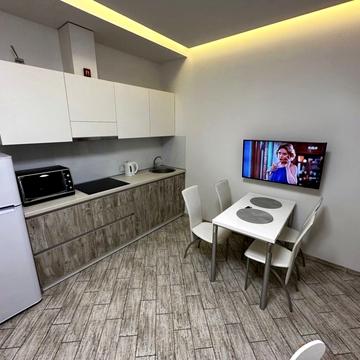 Олександра Поля просп., 16