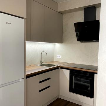 Всеволода Змієнка вул., 15/23