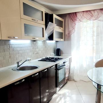 Межигірська вул., 43