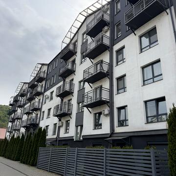 Івана Франка вул., 66