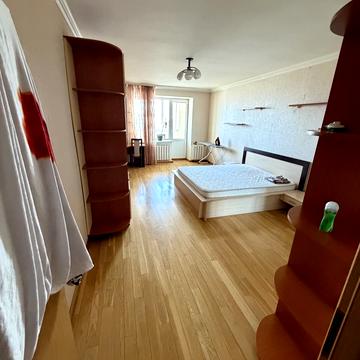 Тополина вул., 26/1