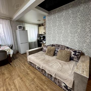 Лівобережна вул., 14