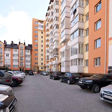 Гайдамацька вул. (Марфи Струтинської), 13-Б